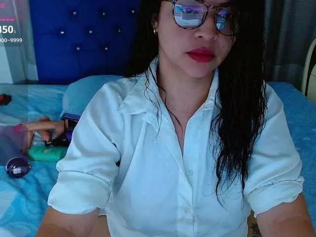 Explore our live girls sluts from our Custom and Multi clubs and checkout exclusive access to highly interactive content, such as shape, hair, titties, pussy type and many more.