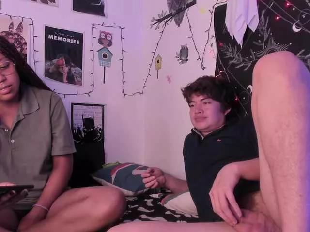 HotHoneyChile from BongaCams