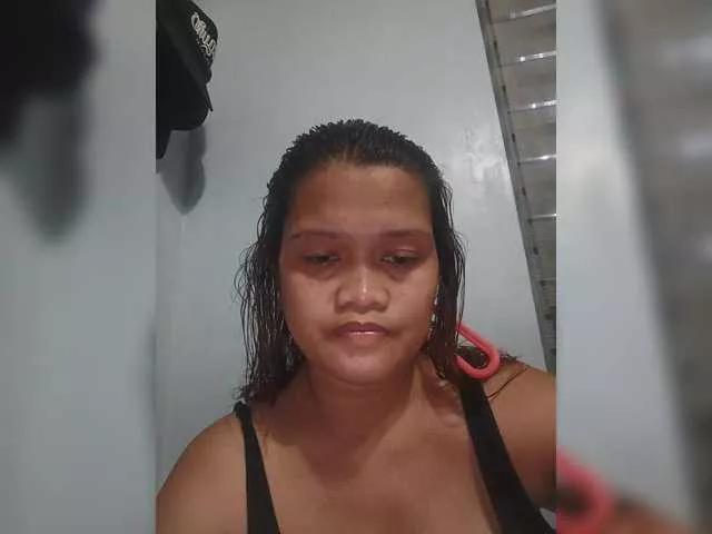Photos of Hotnwetmama4u from BongaCams is Freechat