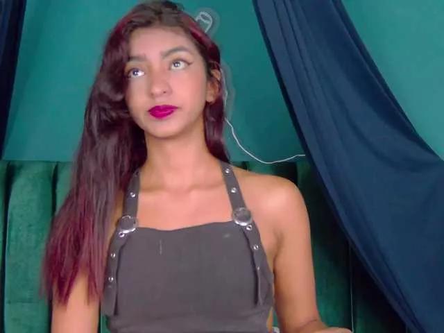 Hottie-Veronica from BongaCams