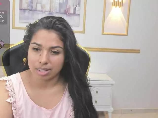Explore our live girls sluts from our Custom and Multi clubs and checkout exclusive access to highly interactive content, such as shape, hair, titties, pussy type and many more.