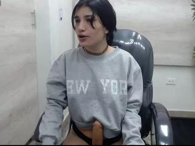 HussyMaid from BongaCams