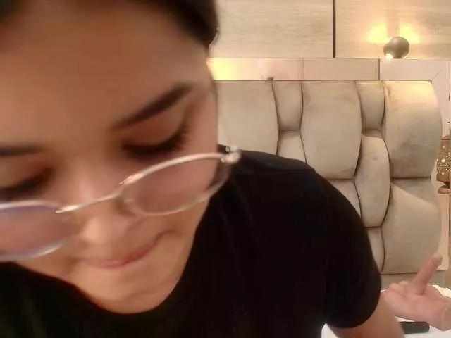 ImMou from BongaCams