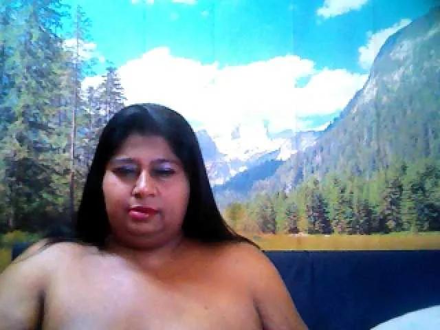 indianhoney from BongaCams