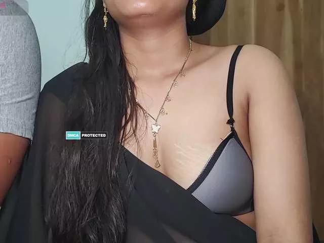 indianpooja from BongaCams