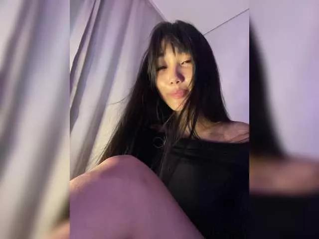 InJiOcean99 from BongaCams