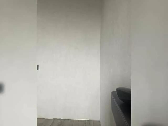 Irina2100 from BongaCams