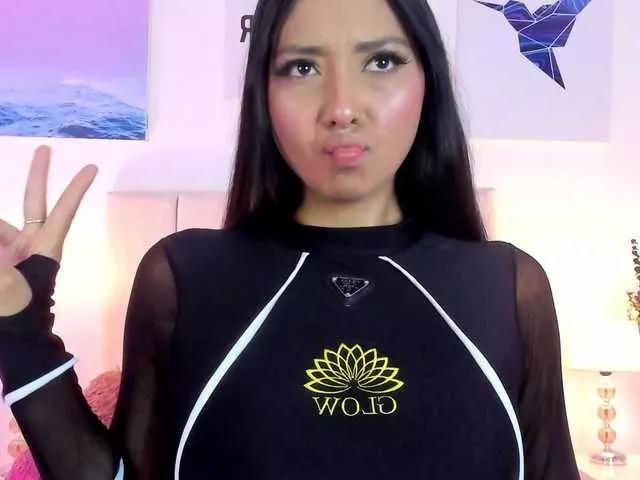 Explore our live girls sluts from our Custom and Multi clubs and checkout exclusive access to highly interactive content, such as shape, hair, titties, pussy type and many more.
