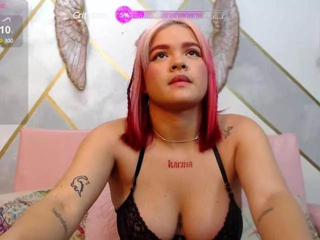 Explore our live girls sluts from our Custom and Multi clubs and checkout exclusive access to highly interactive content, such as shape, hair, titties, pussy type and many more.