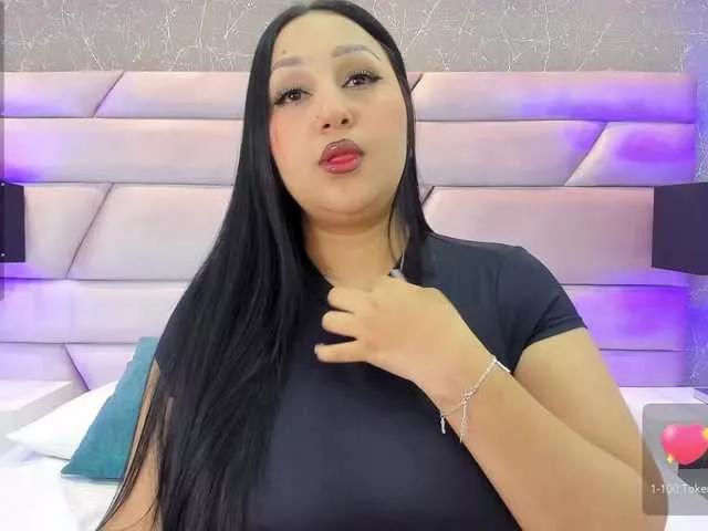 IrisEvans from BongaCams