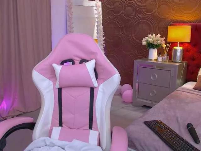 IrisMonn from BongaCams