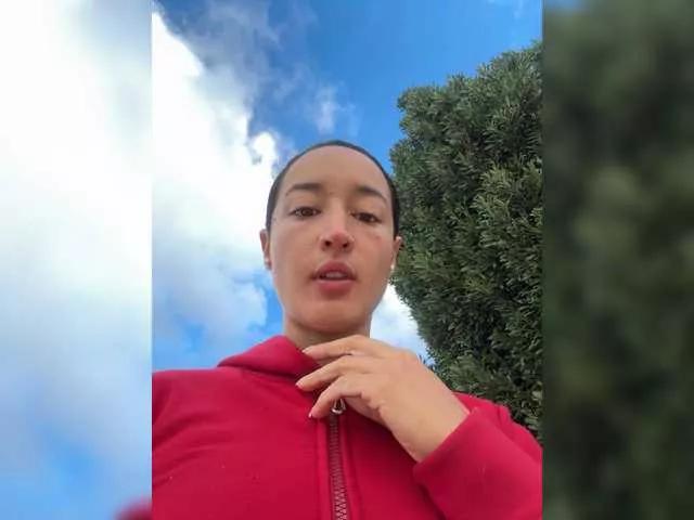 Isabellasweet19 from BongaCams is Freechat