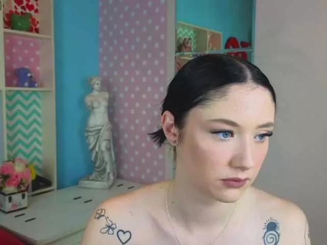 Explore our live girls sluts from our Custom and Multi clubs and checkout exclusive access to highly interactive content, such as shape, hair, titties, pussy type and many more.