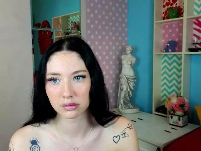 Explore our live girls sluts from our Custom and Multi clubs and checkout exclusive access to highly interactive content, such as shape, hair, titties, pussy type and many more.