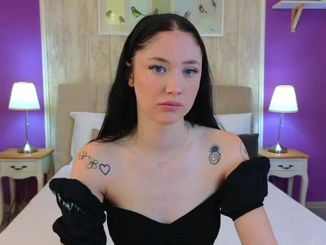Explore our live girls sluts from our Custom and Multi clubs and checkout exclusive access to highly interactive content, such as shape, hair, titties, pussy type and many more.