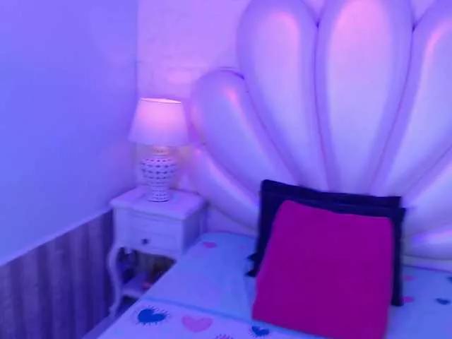 IvoneMoore from BongaCams is Freechat