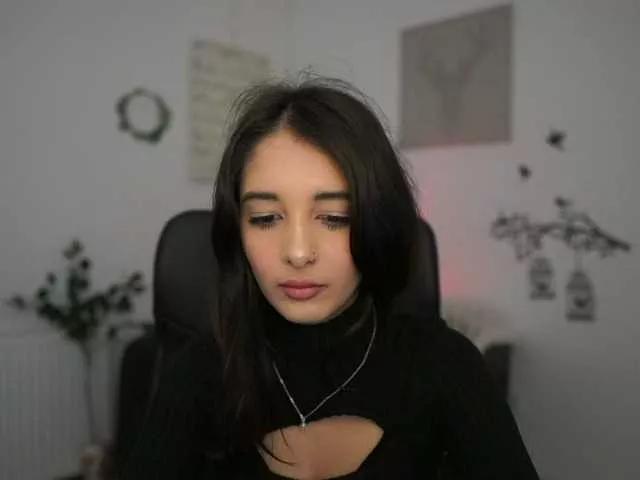 Explore our live girls sluts from our Custom and Multi clubs and checkout exclusive access to highly interactive content, such as shape, hair, titties, pussy type and many more.