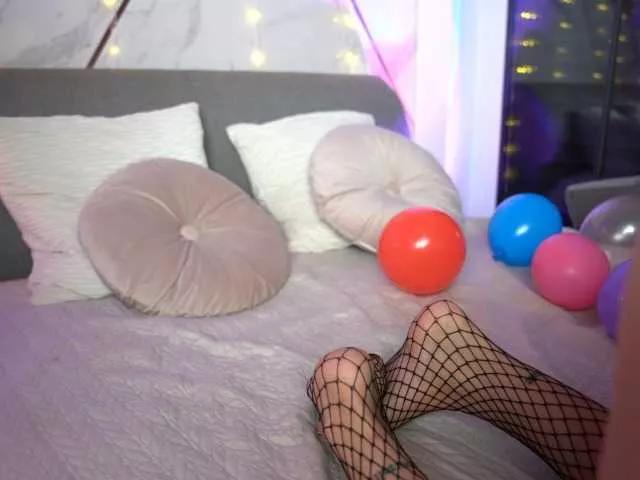 Explore our live girls sluts from our Custom and Multi clubs and checkout exclusive access to highly interactive content, such as shape, hair, titties, pussy type and many more.