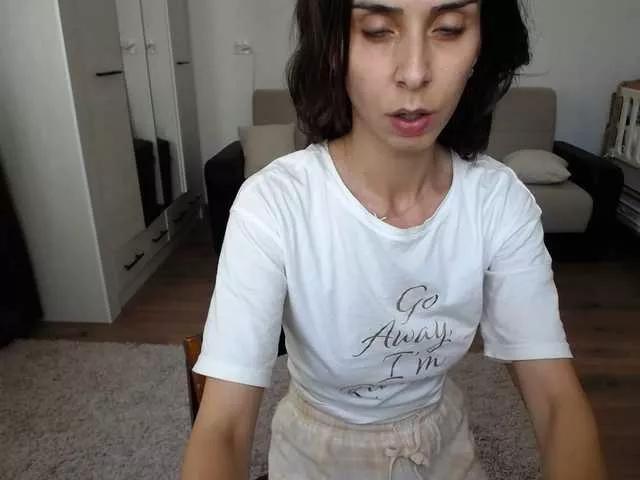 Explore our live girls sluts from our Custom and Multi clubs and checkout exclusive access to highly interactive content, such as shape, hair, titties, pussy type and many more.