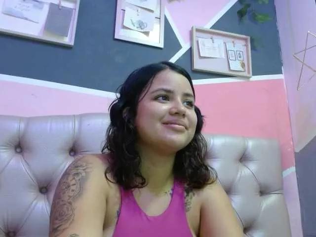 Explore our live girls sluts from our Custom and Multi clubs and checkout exclusive access to highly interactive content, such as shape, hair, titties, pussy type and many more.