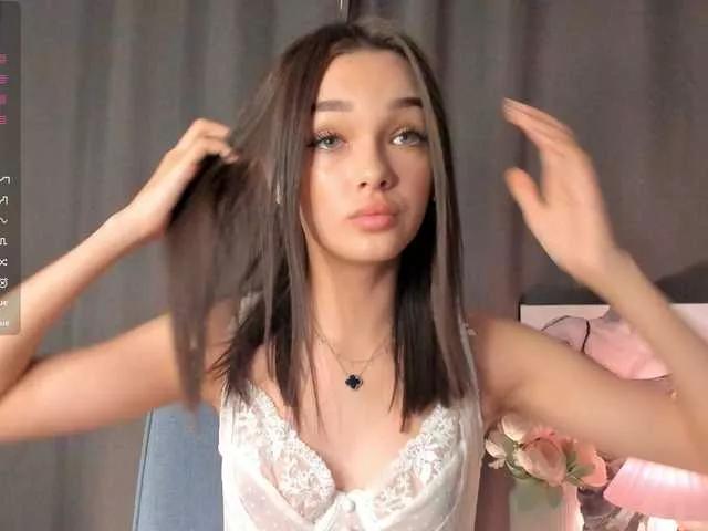 Explore our live girls sluts from our Custom and Multi clubs and checkout exclusive access to highly interactive content, such as shape, hair, titties, pussy type and many more.