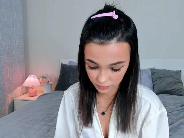 Jessie0meow from BongaCams