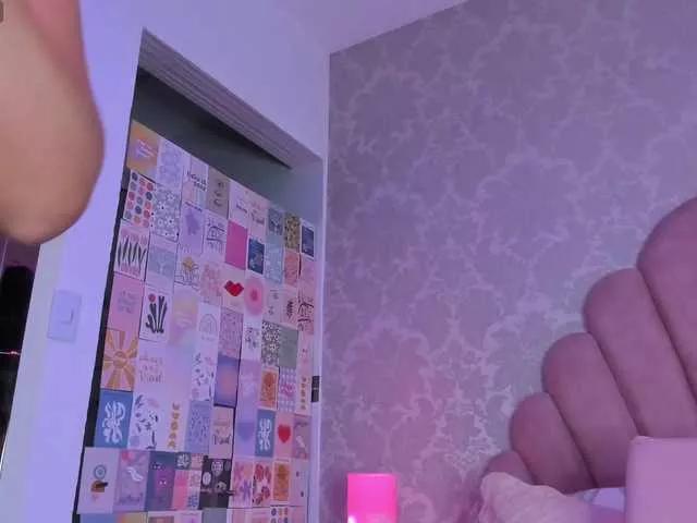 JessieHill from BongaCams
