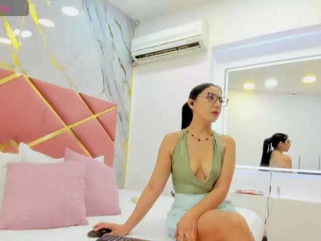 julianaa-31 from BongaCams is Freechat