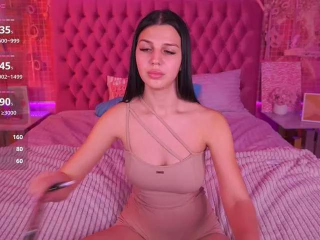 Explore our live girls sluts from our Custom and Multi clubs and checkout exclusive access to highly interactive content, such as shape, hair, titties, pussy type and many more.