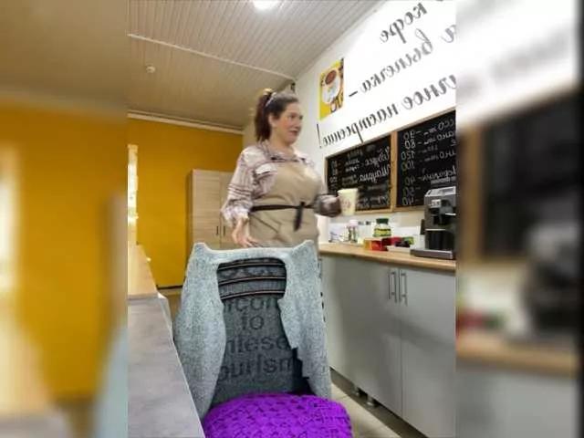 KaraMeld from BongaCams