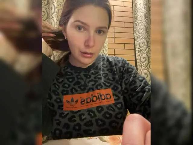 KaraMeld from BongaCams