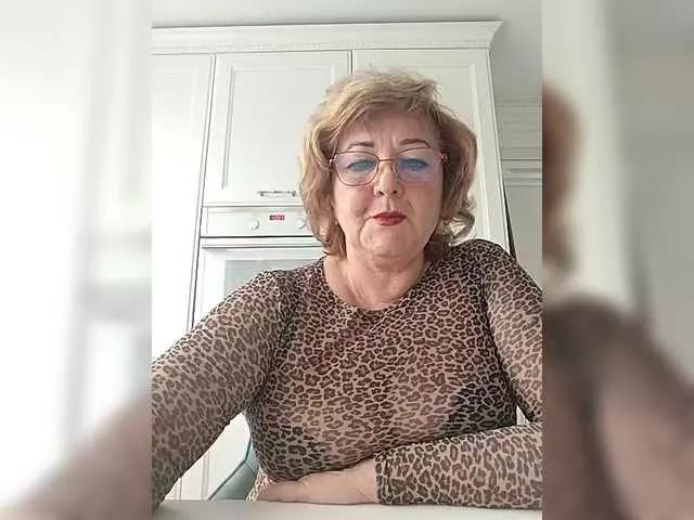 Explore our live girls sluts from our Custom and Multi clubs and checkout exclusive access to highly interactive content, such as shape, hair, titties, pussy type and many more.