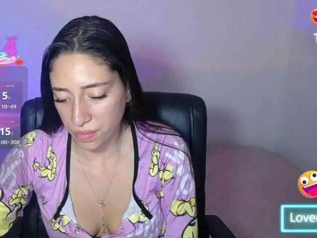Explore our live girls sluts from our Custom and Multi clubs and checkout exclusive access to highly interactive content, such as shape, hair, titties, pussy type and many more.