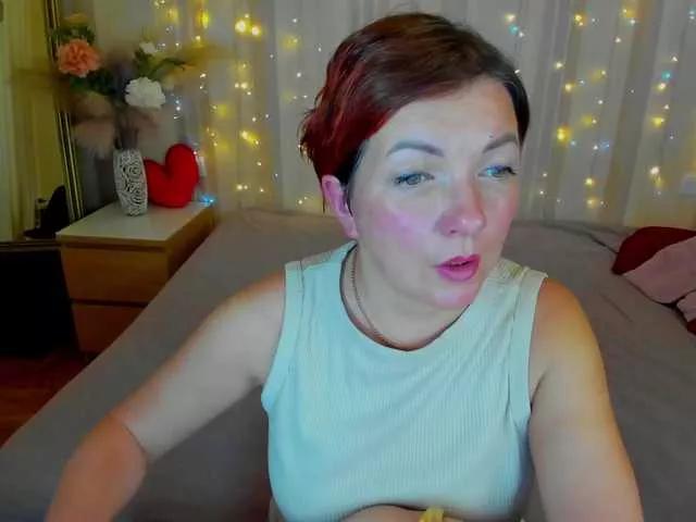 Explore our live girls sluts from our Custom and Multi clubs and checkout exclusive access to highly interactive content, such as shape, hair, titties, pussy type and many more.