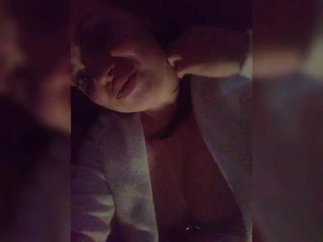 Kattselur17322 from BongaCams