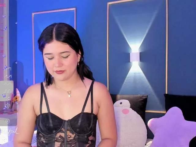 Explore our live girls sluts from our Custom and Multi clubs and checkout exclusive access to highly interactive content, such as shape, hair, titties, pussy type and many more.