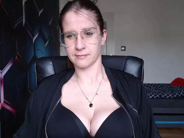 KayaCute from BongaCams