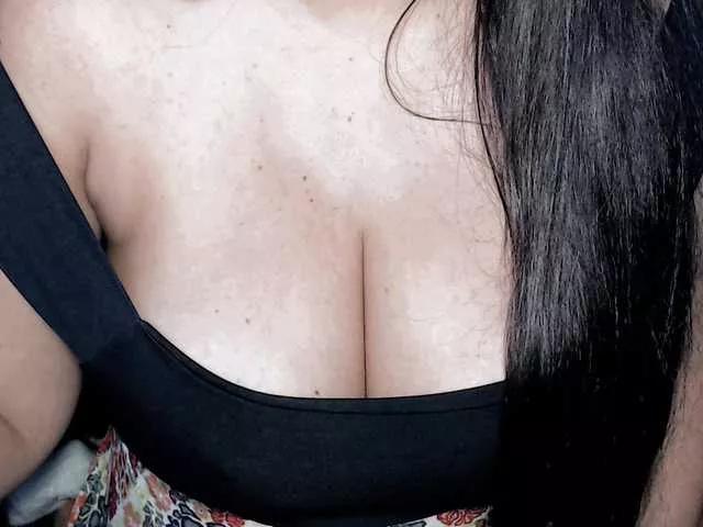 Kellyshowpv from BongaCams
