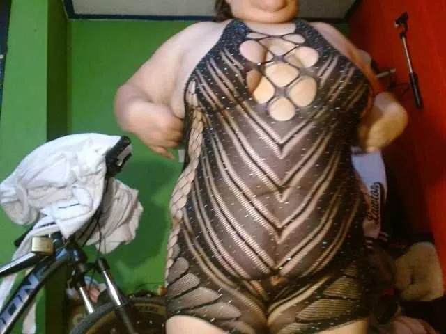 Explore our live girls sluts from our Custom and Multi clubs and checkout exclusive access to highly interactive content, such as shape, hair, titties, pussy type and many more.