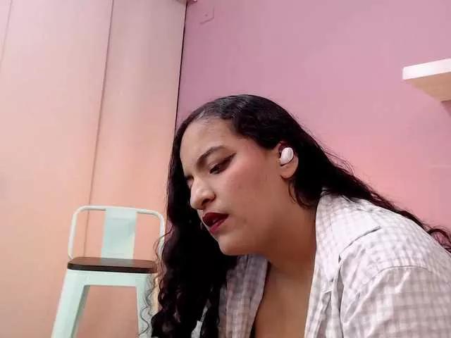 Explore our live girls sluts from our Custom and Multi clubs and checkout exclusive access to highly interactive content, such as shape, hair, titties, pussy type and many more.