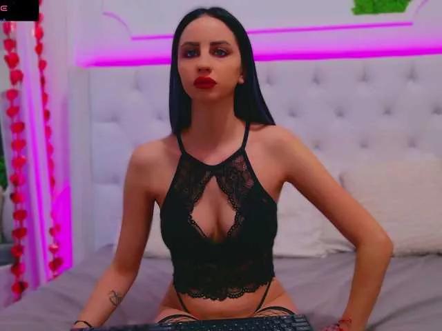 Explore our live girls sluts from our Custom and Multi clubs and checkout exclusive access to highly interactive content, such as shape, hair, titties, pussy type and many more.