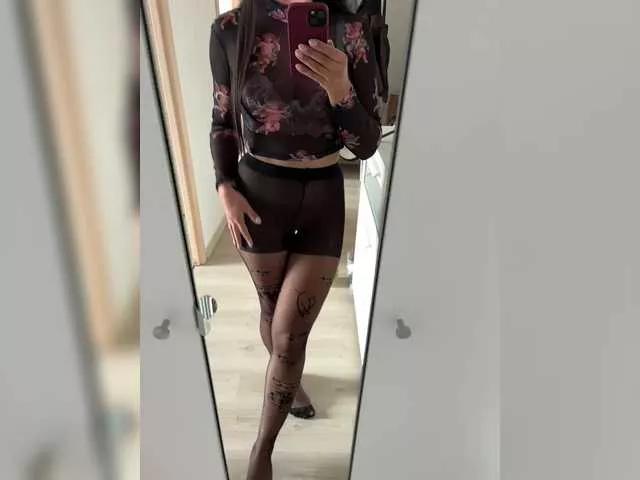Kiss-krisss from BongaCams