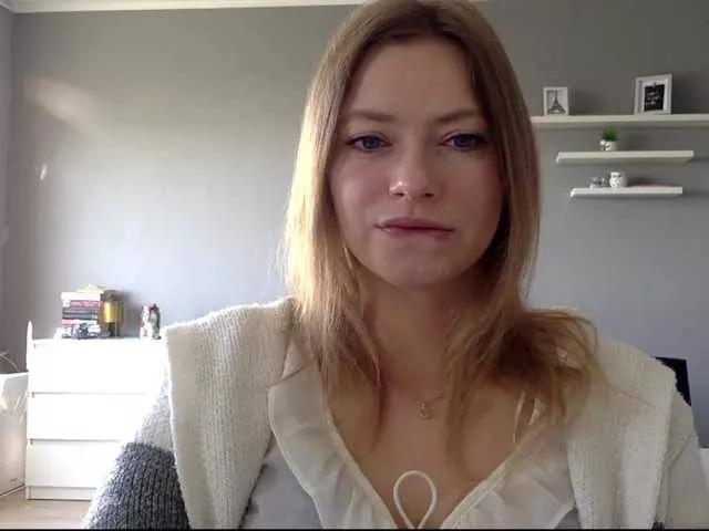kissMillie from BongaCams