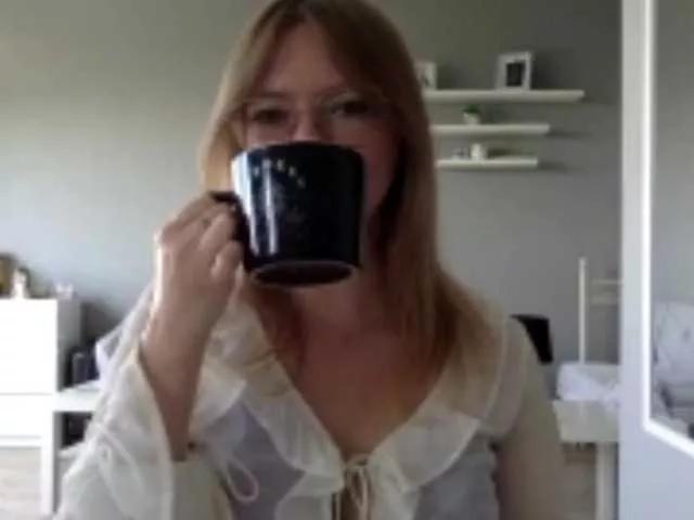 kissMillie from BongaCams