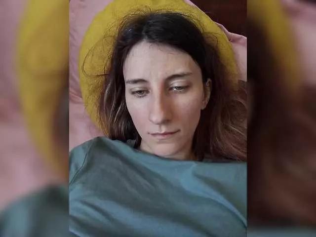Kitty2044 from BongaCams