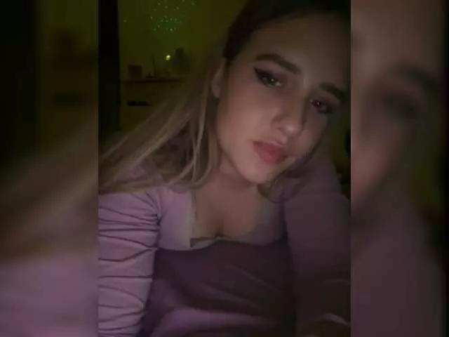 L0lly-D0lly from BongaCams