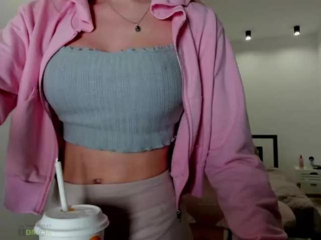 ladayy from BongaCams