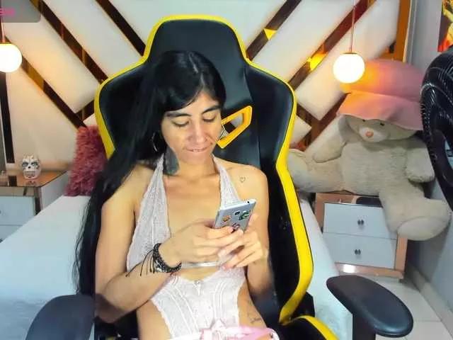 Explore our live girls sluts from our Custom and Multi clubs and checkout exclusive access to highly interactive content, such as shape, hair, titties, pussy type and many more.