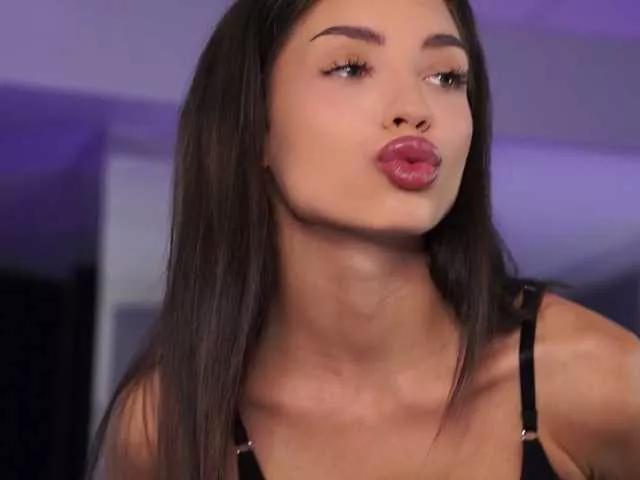 LalaRoze from BongaCams