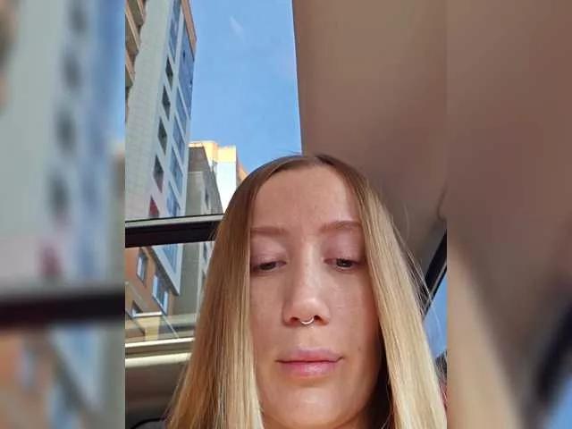 lana-lana03 from BongaCams